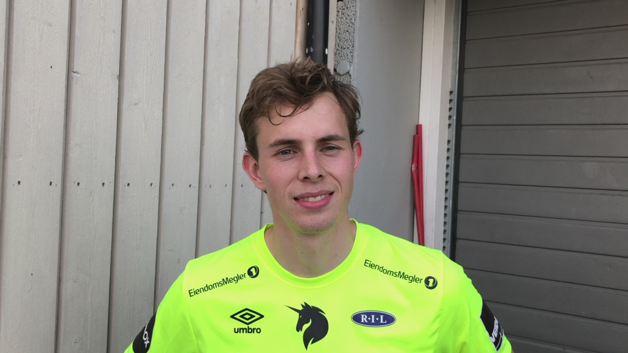 D5ED49A0-D837-4E0A-BF9E-02542B2921A3.MOV